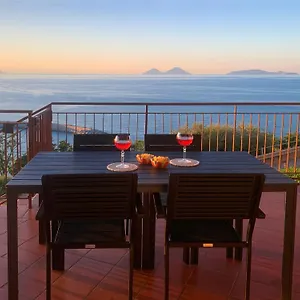casa-con-terrazza-e-vista-mozzafiato.sicilyhotelsitaly.net/