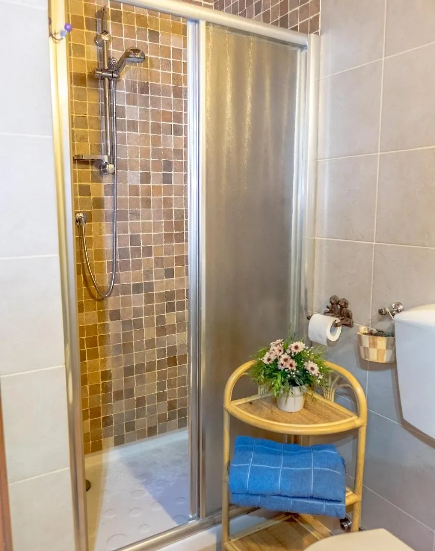 Hostal Casa Al Bosco SantʼEllero